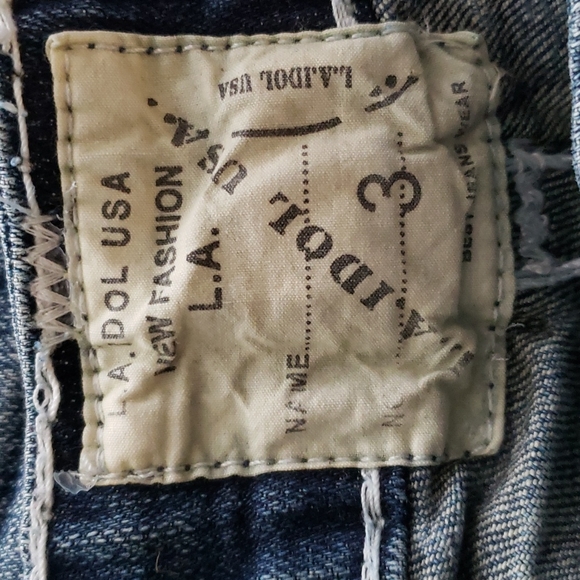 LA Idol Capris - Picture 3 of 3